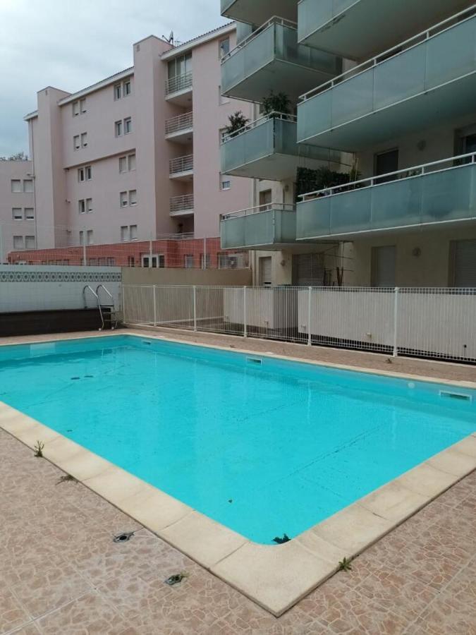 Appartement T2, Climatise, Wifi, Parking Et Piscine Prives Sète Extérieur photo