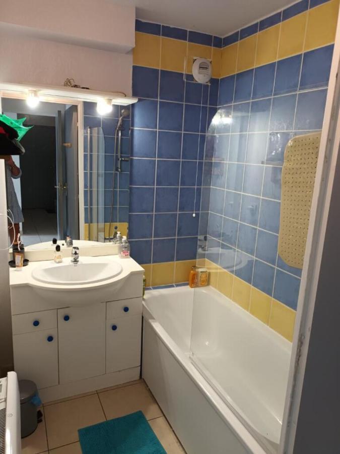 Appartement T2, Climatise, Wifi, Parking Et Piscine Prives Sète Extérieur photo